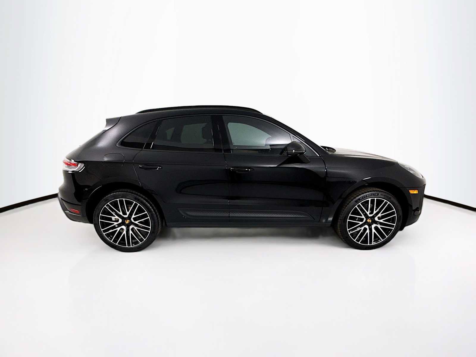 New 2026 Porsche Macan AWD/4WD image 8