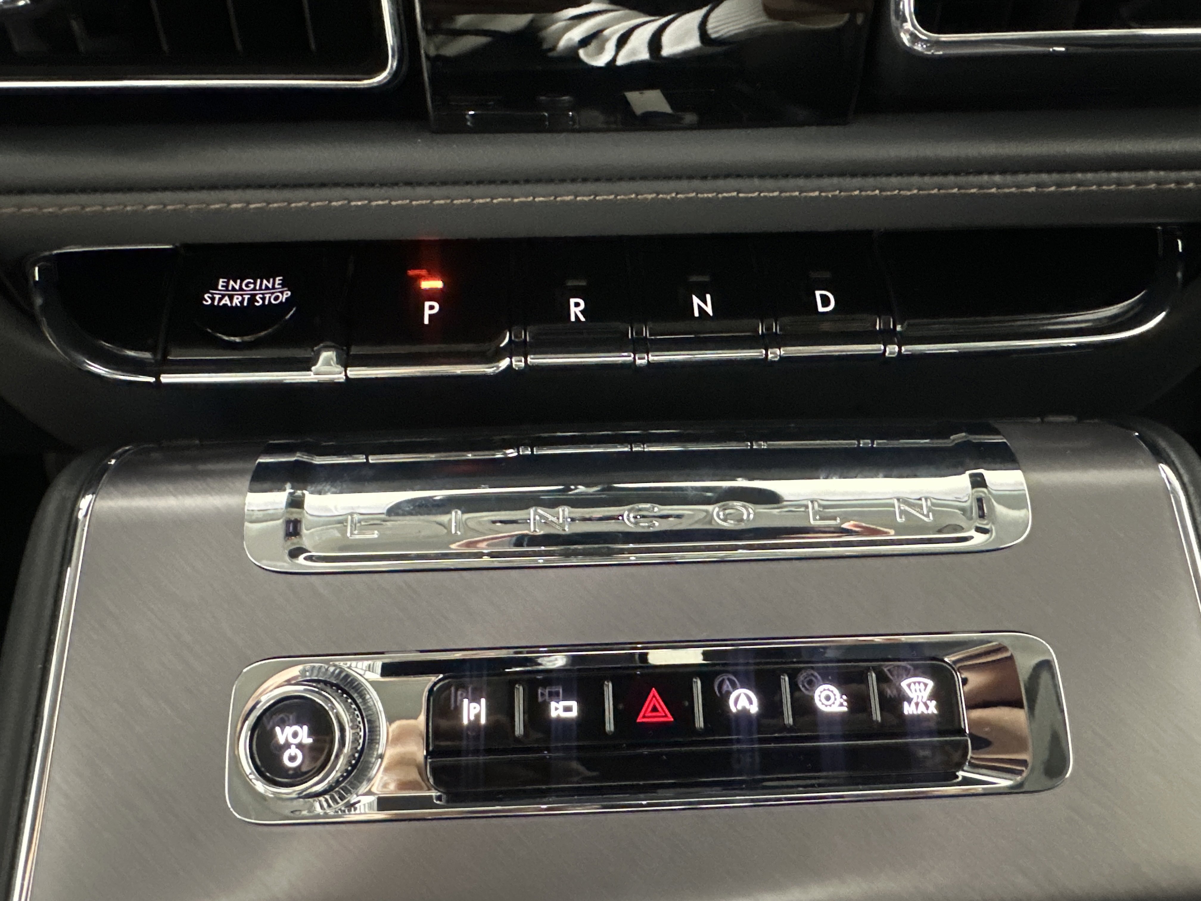 New 2025 Lincoln Aviator AWD image 20