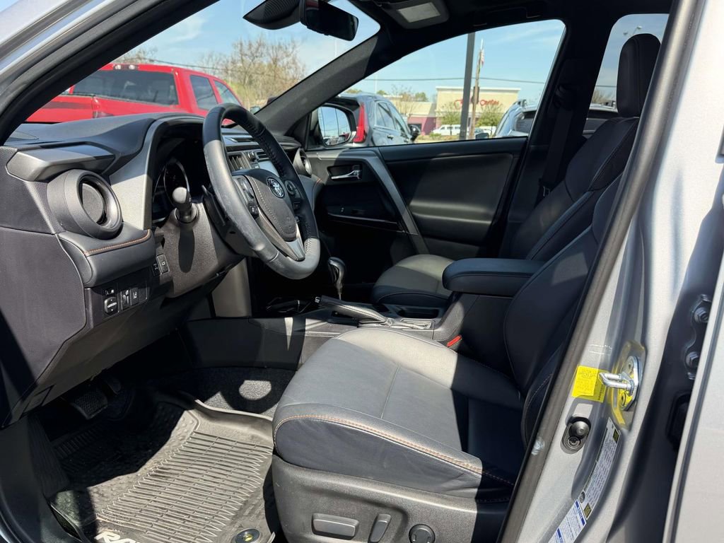 Used 2017 Toyota RAV4 SE w/ Power Extra Value Package image 18