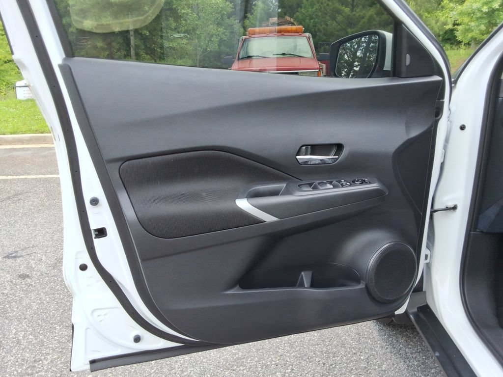 Used 2023 Nissan Kicks SV FWD image 21
