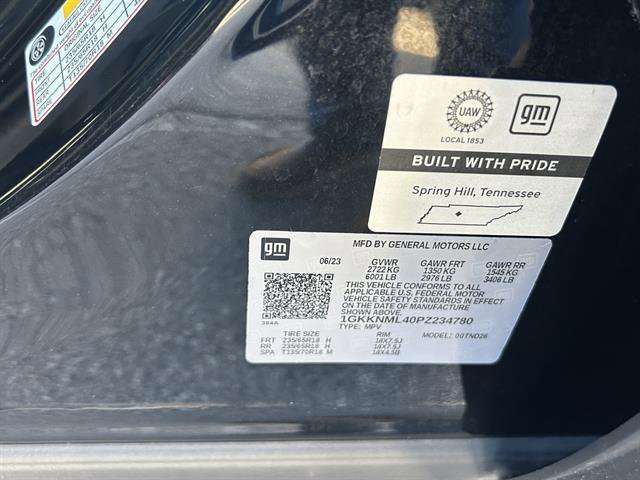 Used 2023 GMC Acadia SLT image 30