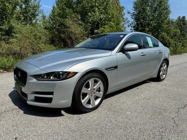 Used 2018 Jaguar XE Premium AWD/4WD image 1