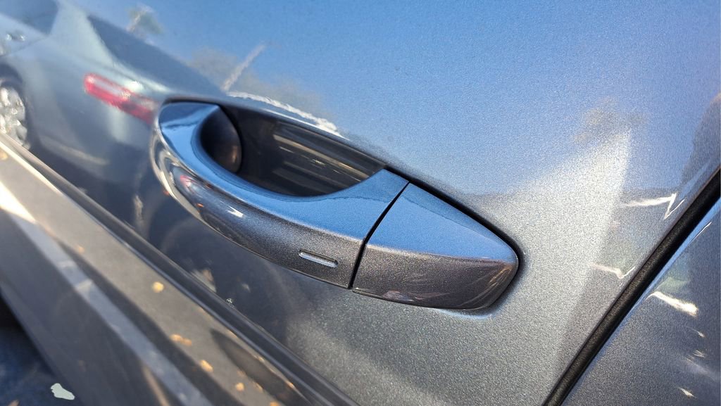 Used 2023 Volkswagen Atlas Cross Sport SE image 6