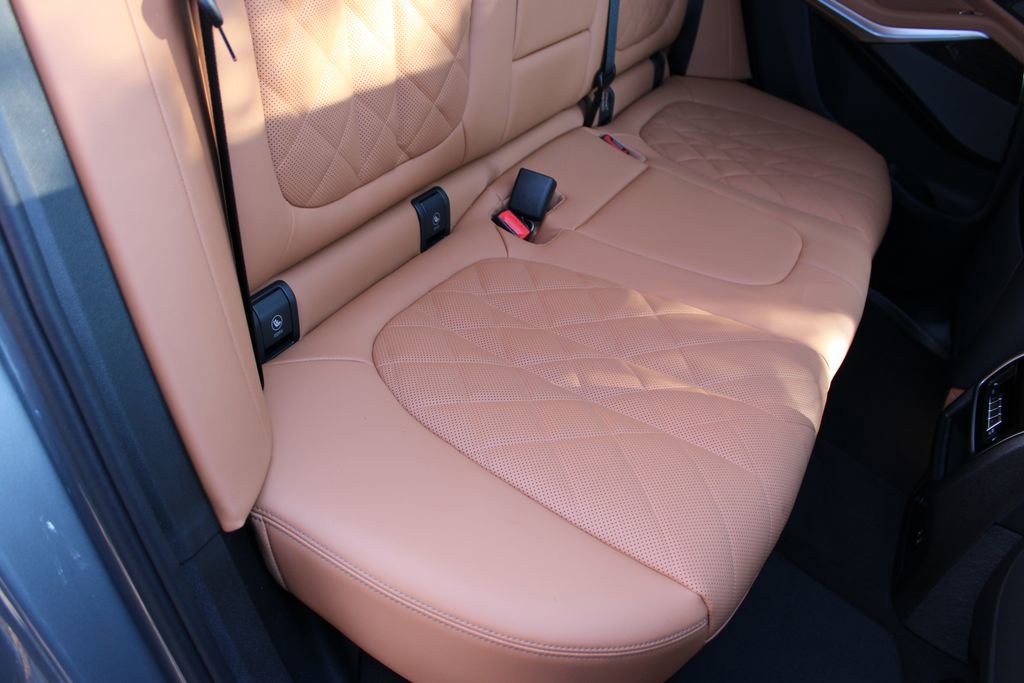 New 2026 BMW X5 xDrive50e w/ Climate Comfort Package image 27