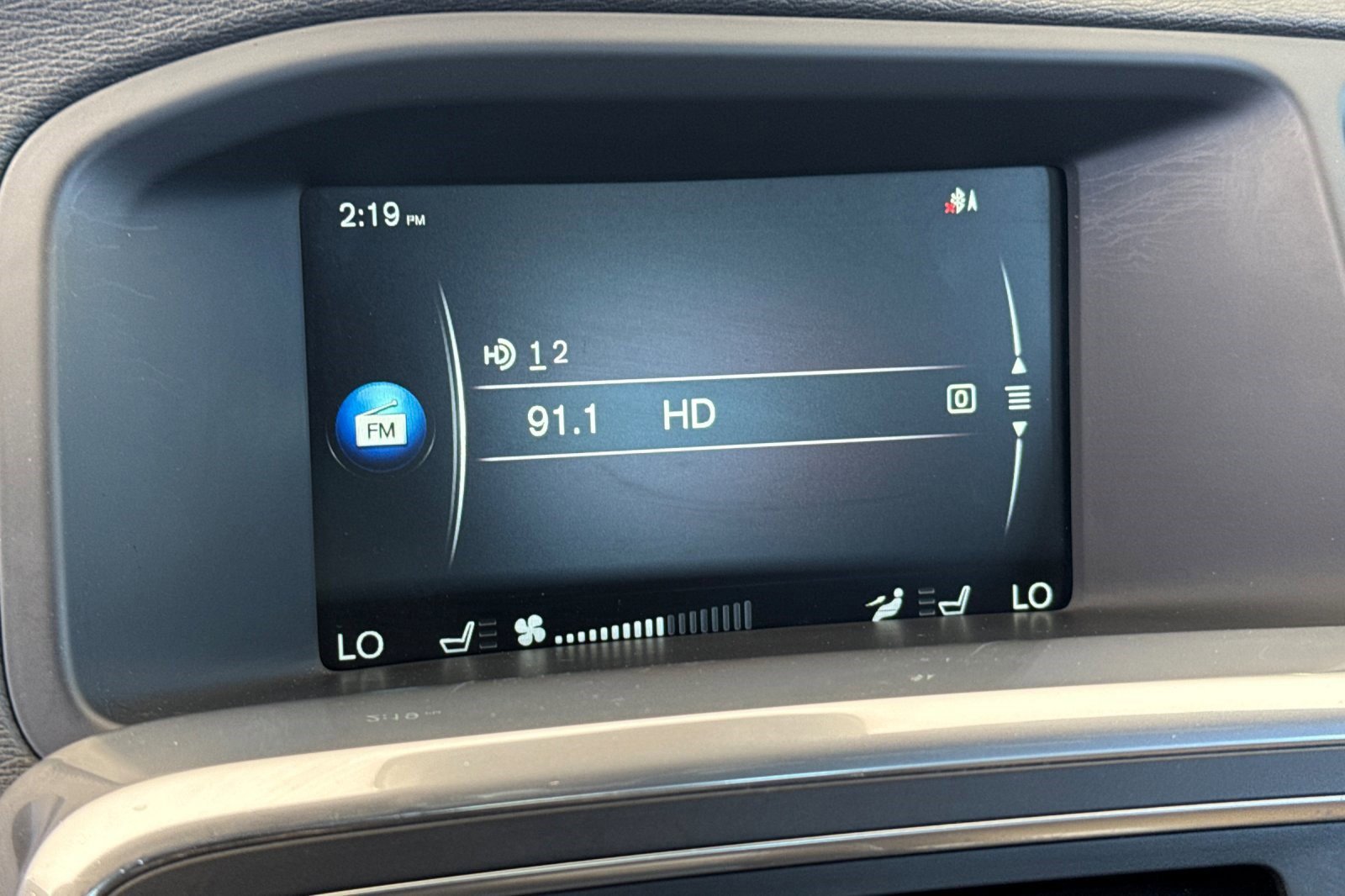 Used 2015 Volvo V60 T5 Premier w/ Convenience Package image 25