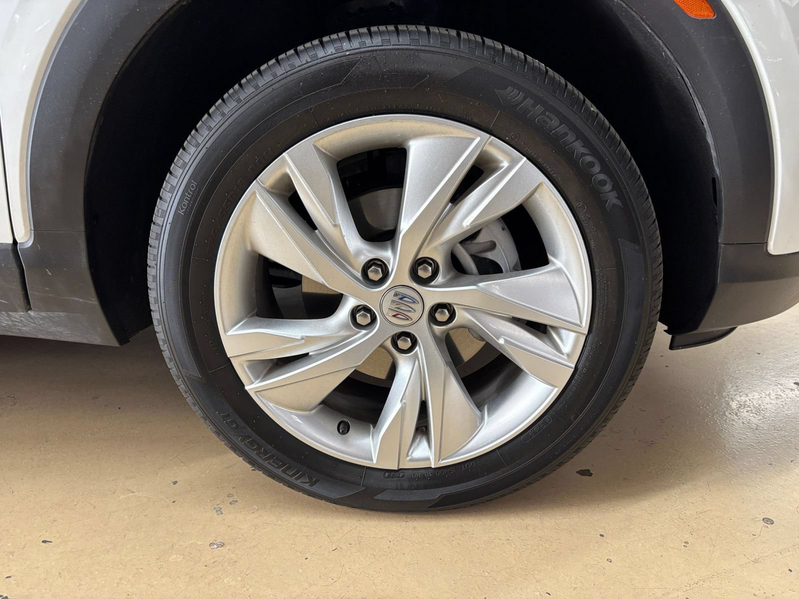 Used 2025 Buick Encore GX Preferred AWD/4WD image 29