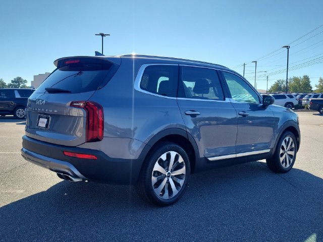 Used 2022 Kia Telluride S FWD image 4