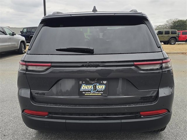 New 2025 Jeep Grand Cherokee Limited image 14