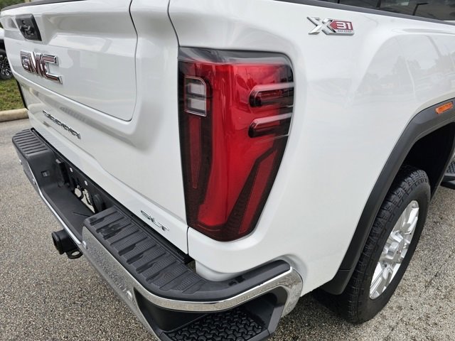 Used 2024 GMC Sierra 2500 SLT w/ SLT Premium Package image 13