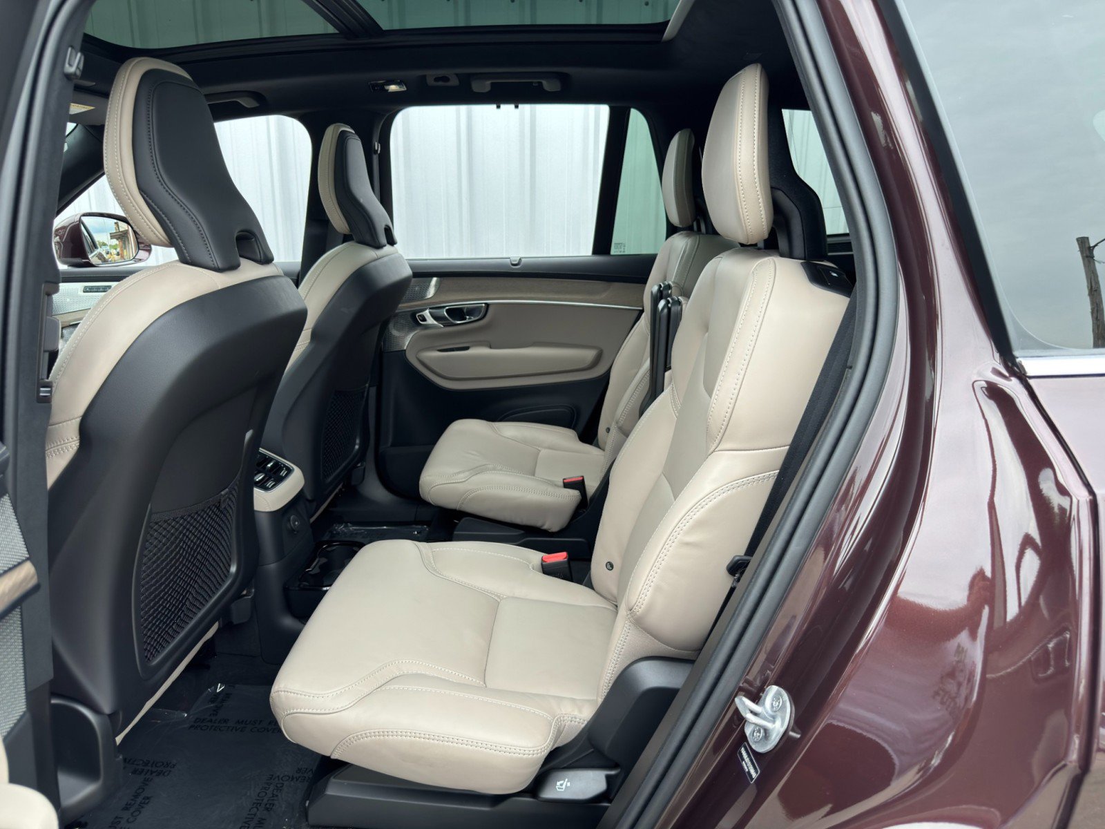 Used 2025 Volvo XC90 T8 Ultra image 46