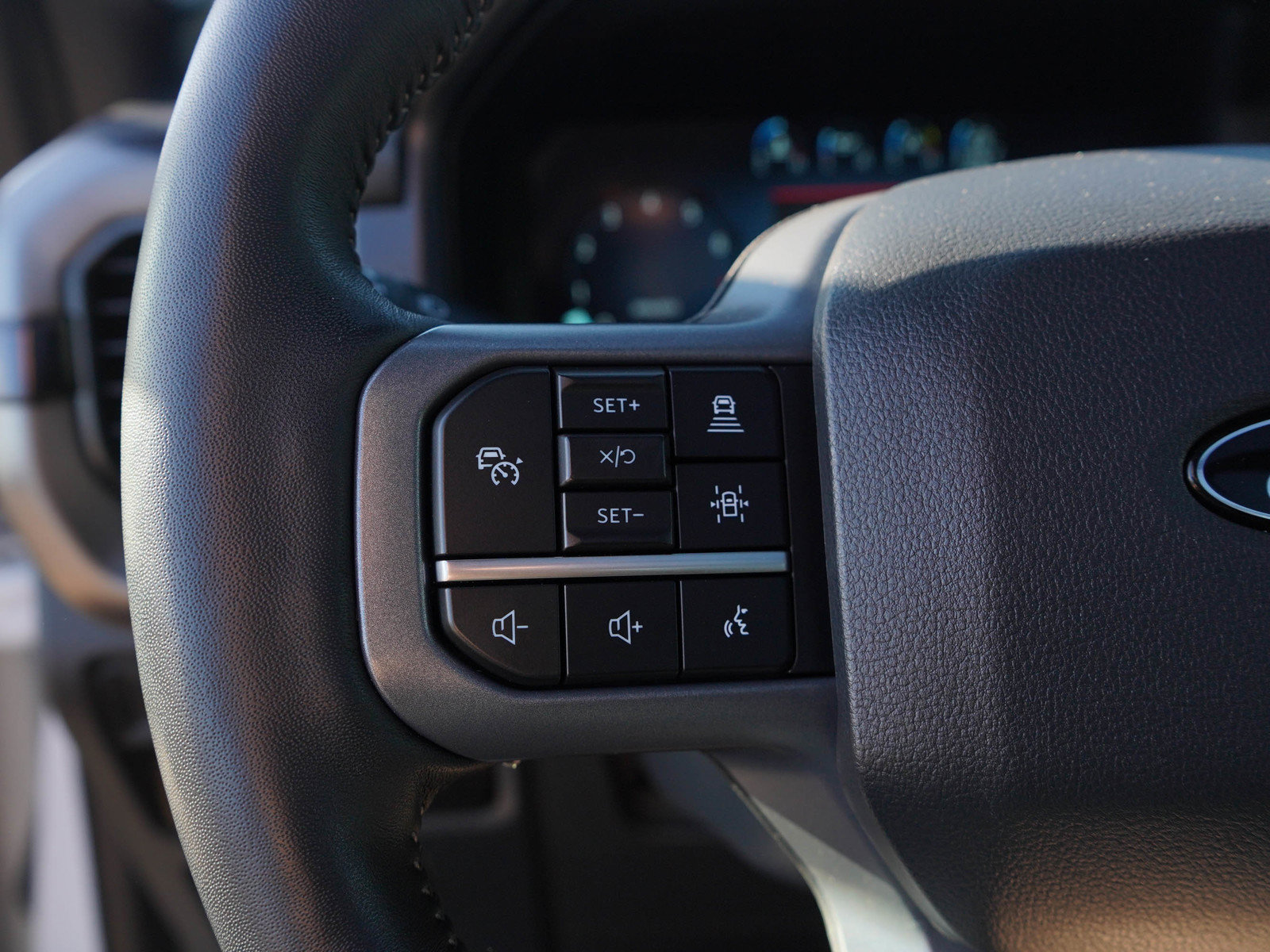 Used 2024 Ford F150 Lariat w/ Equipment Group 502A High AWD/4WD image 28