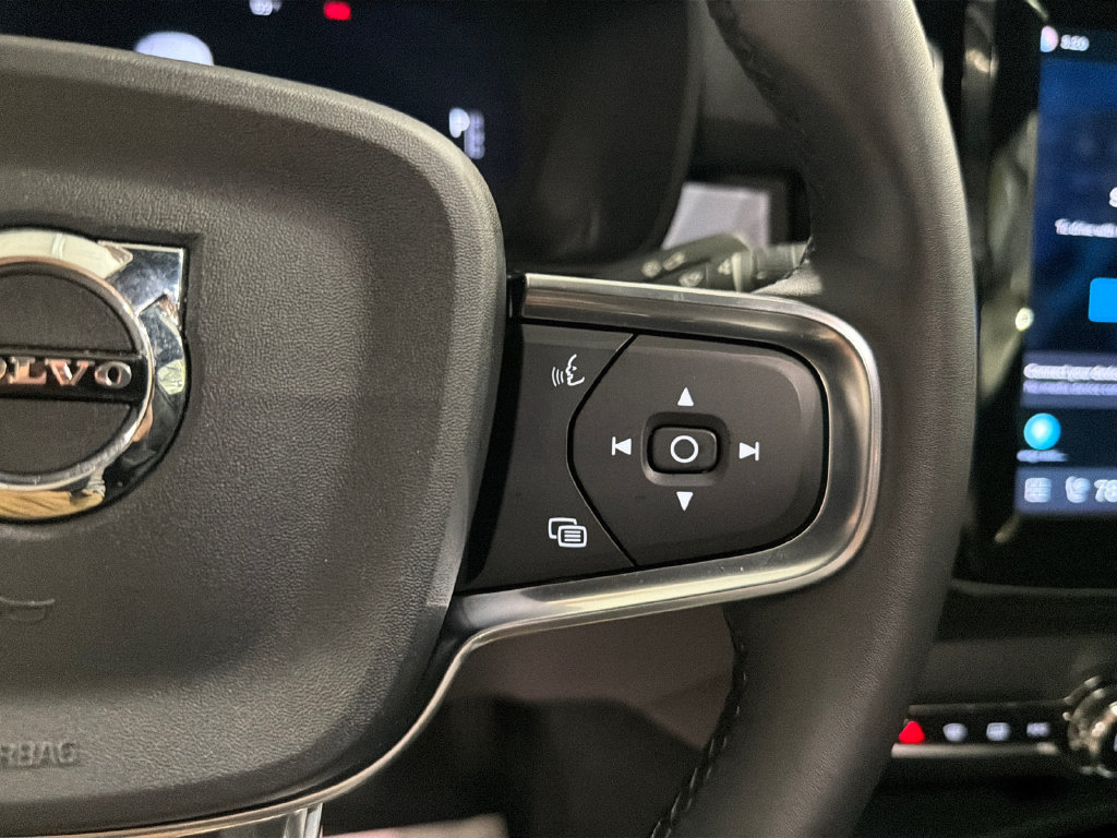 Certified 2023 Volvo C40 P8 Recharge Ultimate AWD/4WD image 14
