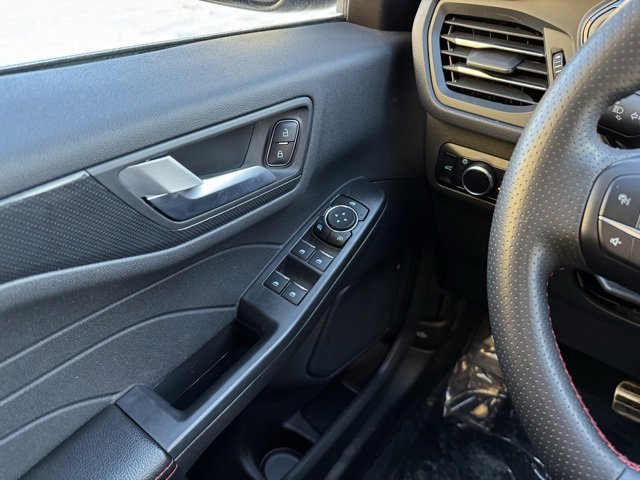 Certified 2023 Ford Escape ST-Line w/ Tech Pack #1 image 30