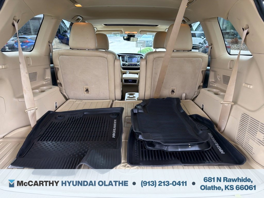 Used 2017 Toyota Highlander XLE w/ Protection Package #3 AWD/4WD image 19