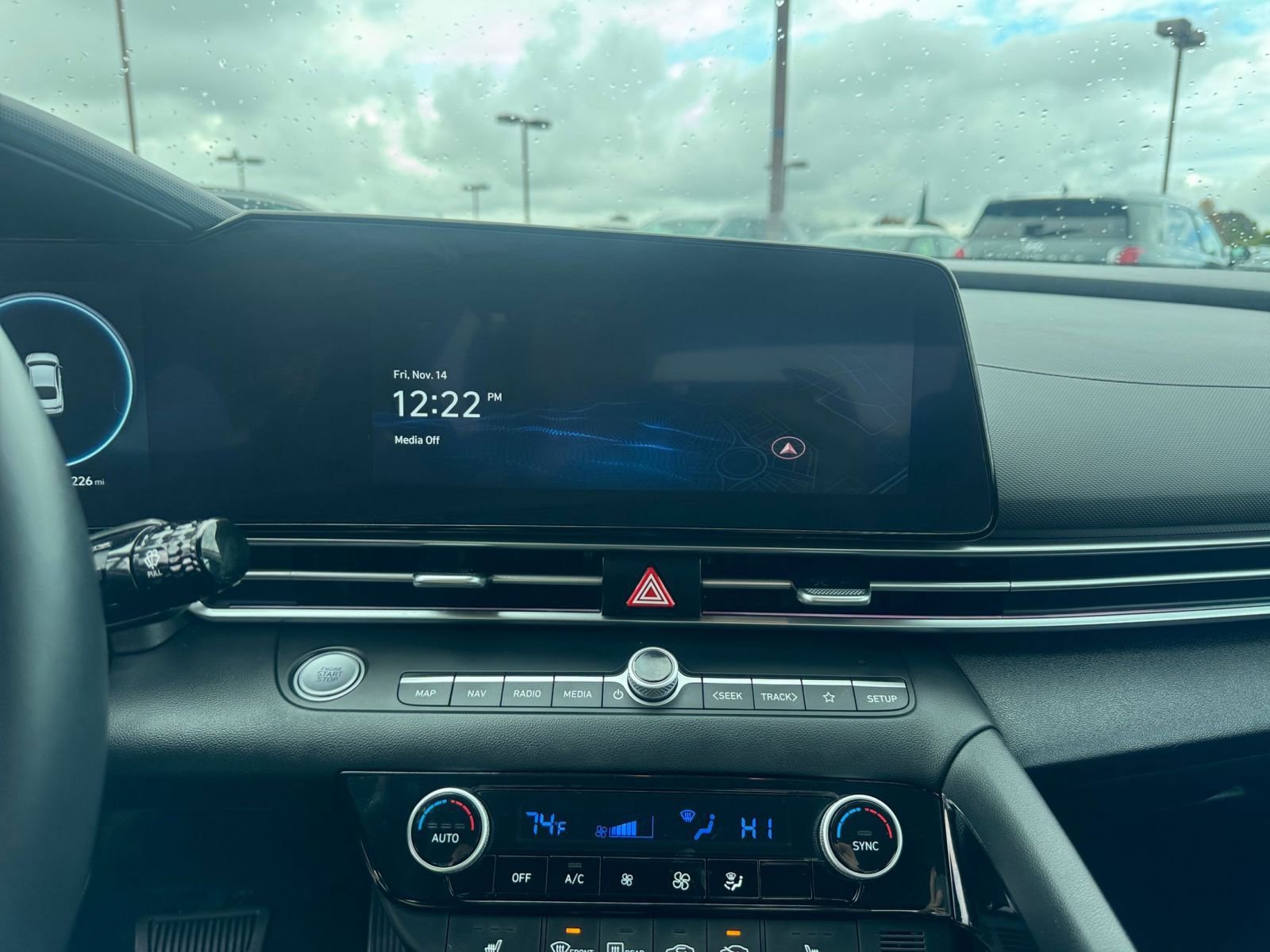 Used 2025 Hyundai Elantra SEL image 18