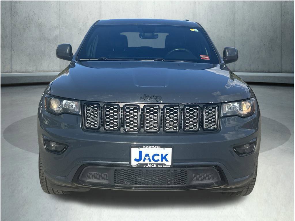 Used 2017 Jeep Grand Cherokee Altitude AWD/4WD image 10