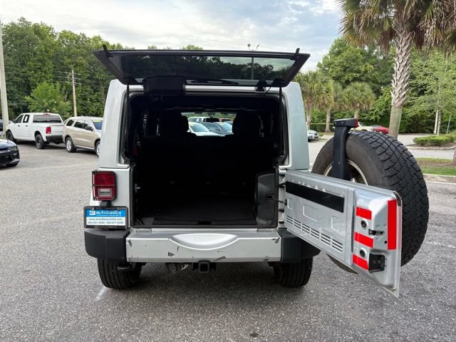 Used 2012 Jeep Wrangler Unlimited Sahara w/ Connectivity Group AWD/4WD image 28