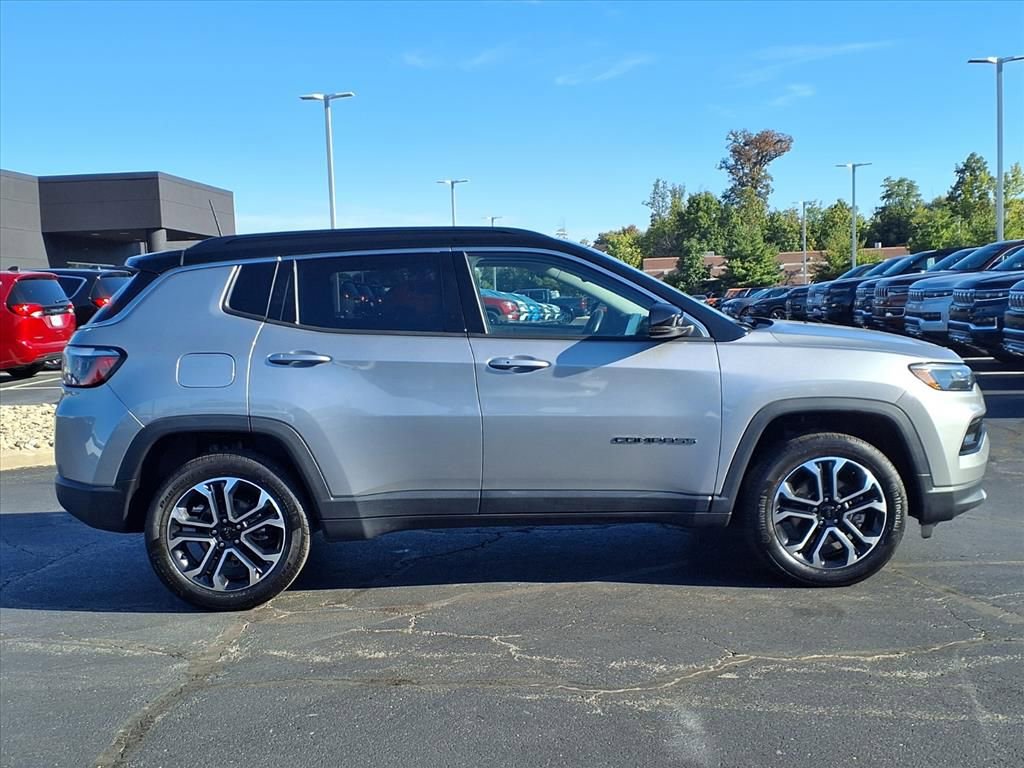 Certified 2022 Jeep Compass Limited image 8