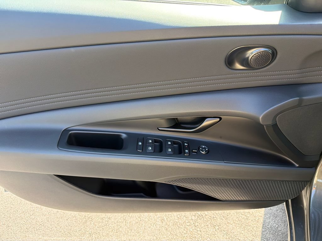 New 2026 Hyundai Elantra Sport FWD image 11