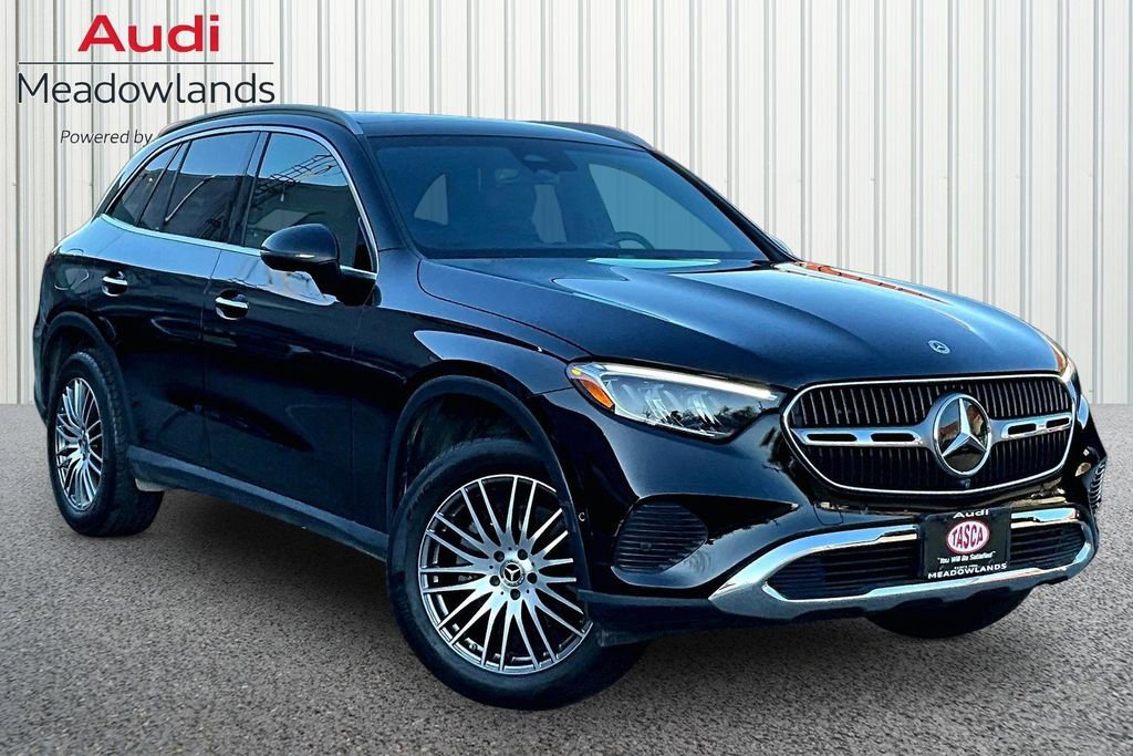 Used 2024 Mercedes-Benz GLC 300 4MATIC image 3