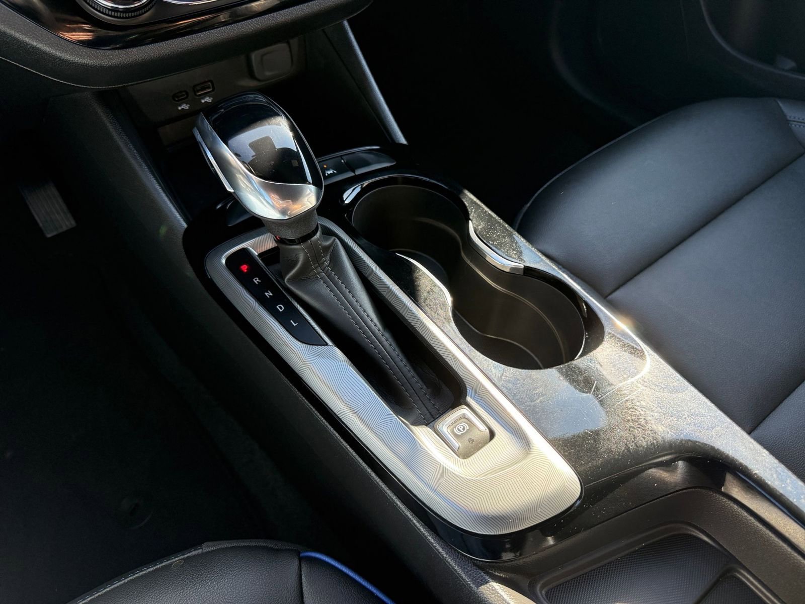 Used 2025 Buick Envista Sport Touring image 41