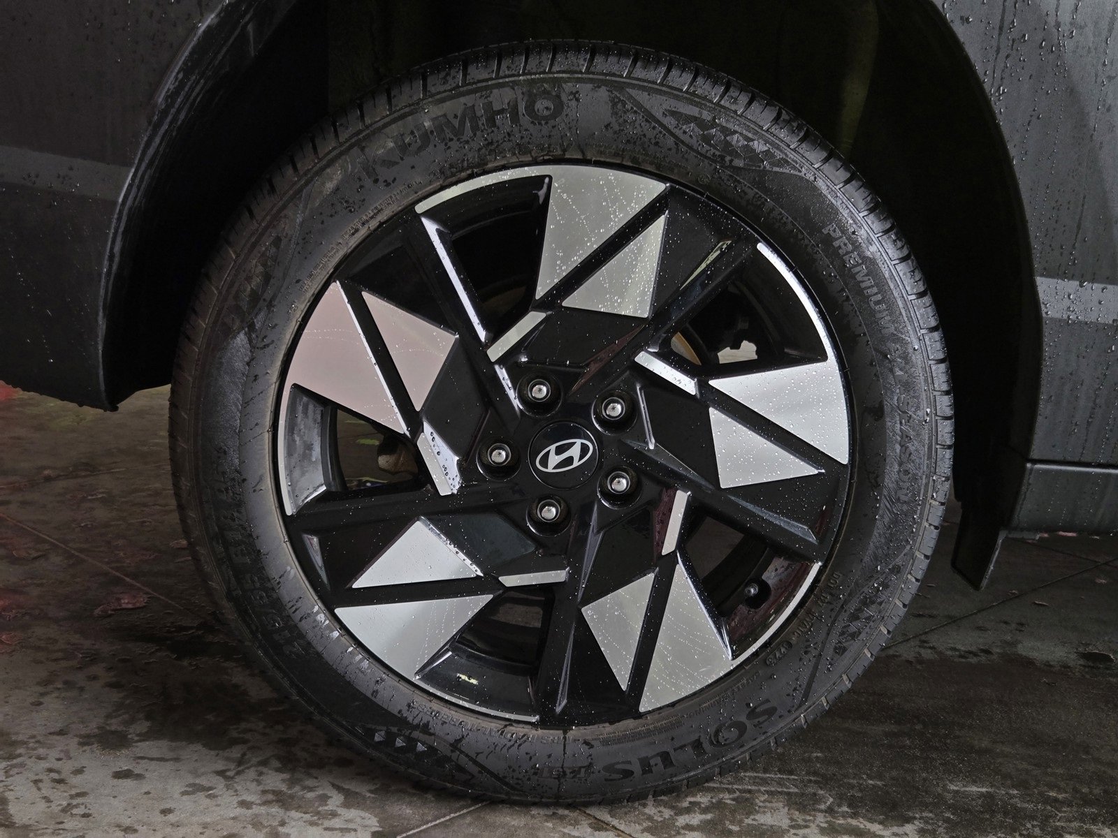 Used 2024 Hyundai Kona SEL image 5