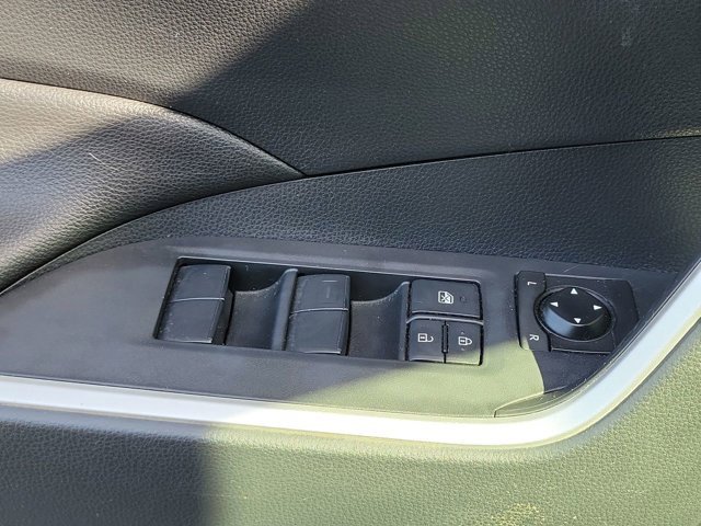 Used 2019 Toyota RAV4 LE image 29