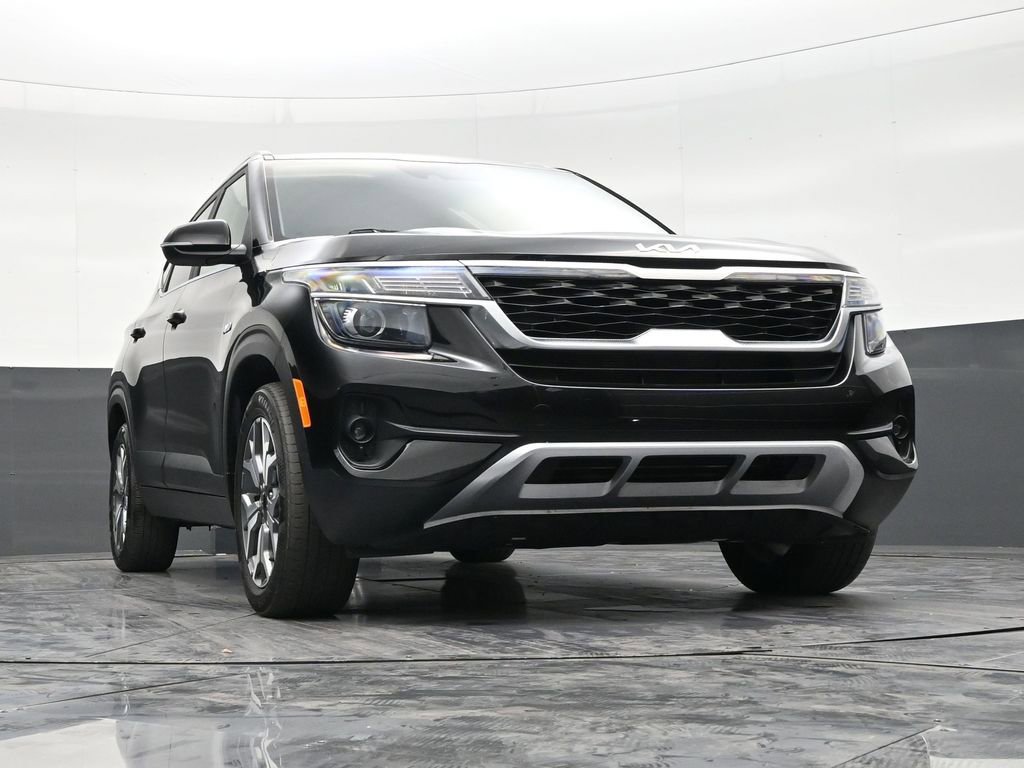 Used 2023 Kia Seltos EX image 27