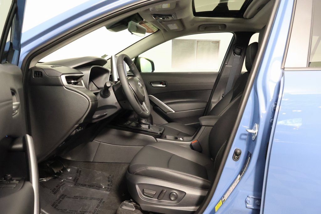 Used 2026 Toyota Corolla Cross XLE w/ Convenience Package FWD image 10
