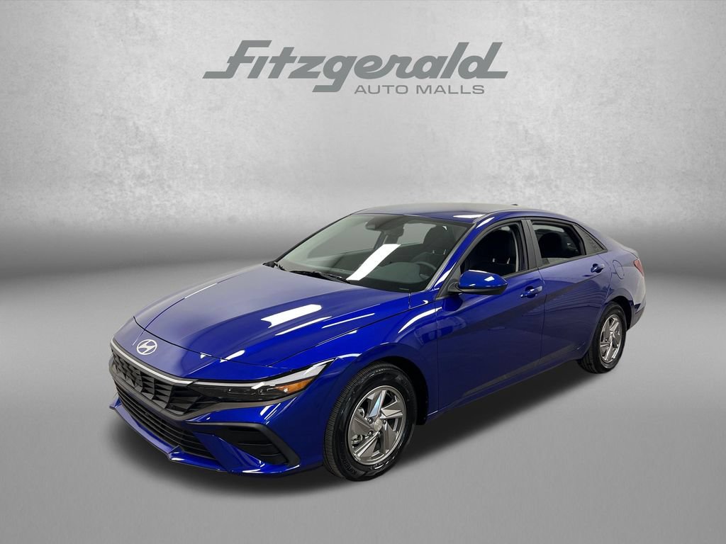 Used 2025 Hyundai Elantra SE w/ Cargo Package FWD 360° Tour