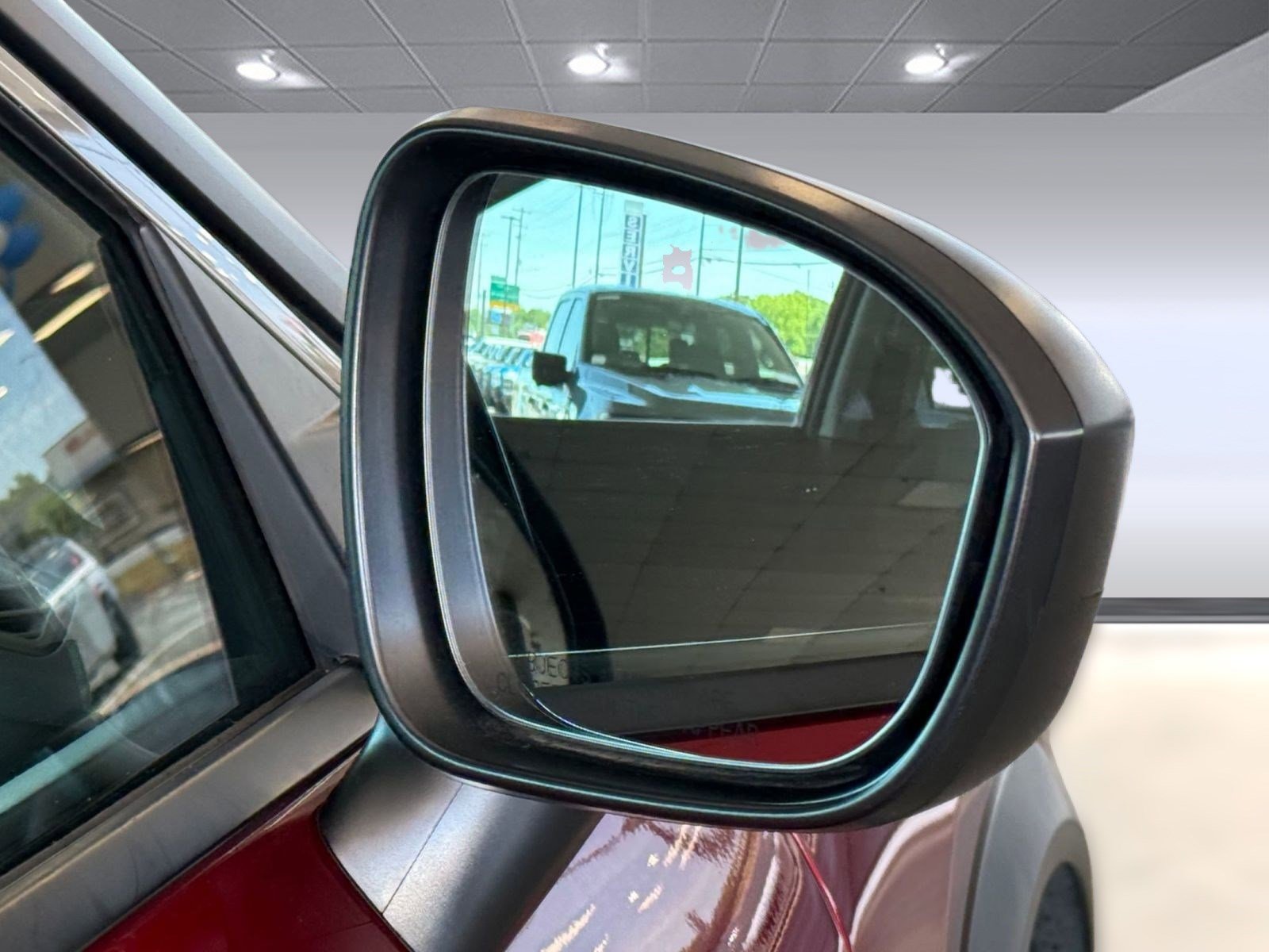 Used 2022 Nissan Rogue S FWD image 32