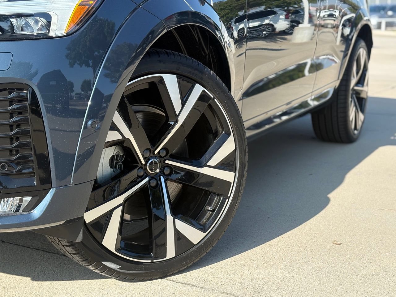 New 2026 Volvo XC60 B5 Ultra w/ Protection Package Premier AWD/4WD image 10