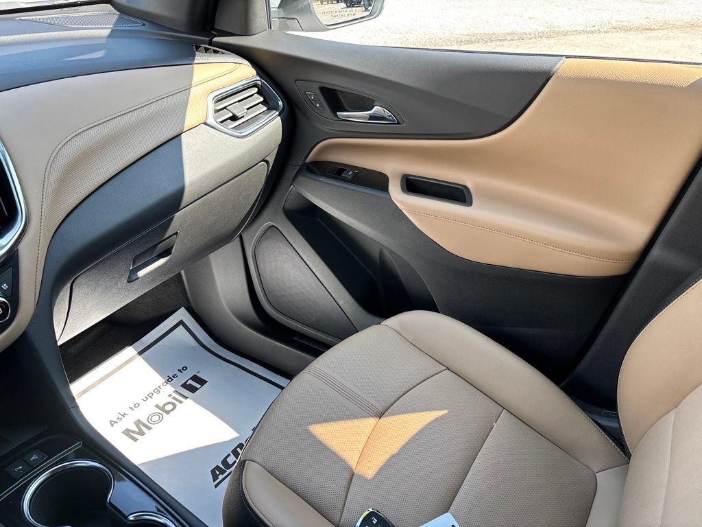 Used 2024 Chevrolet Equinox Premier FWD image 32