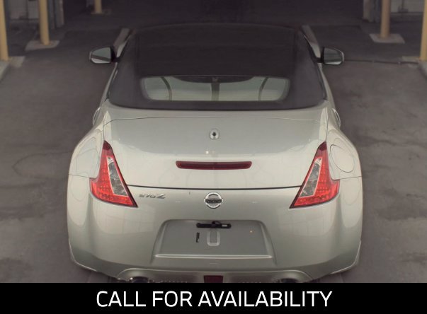 Used 2015 Nissan 370Z Roadster RWD image 4