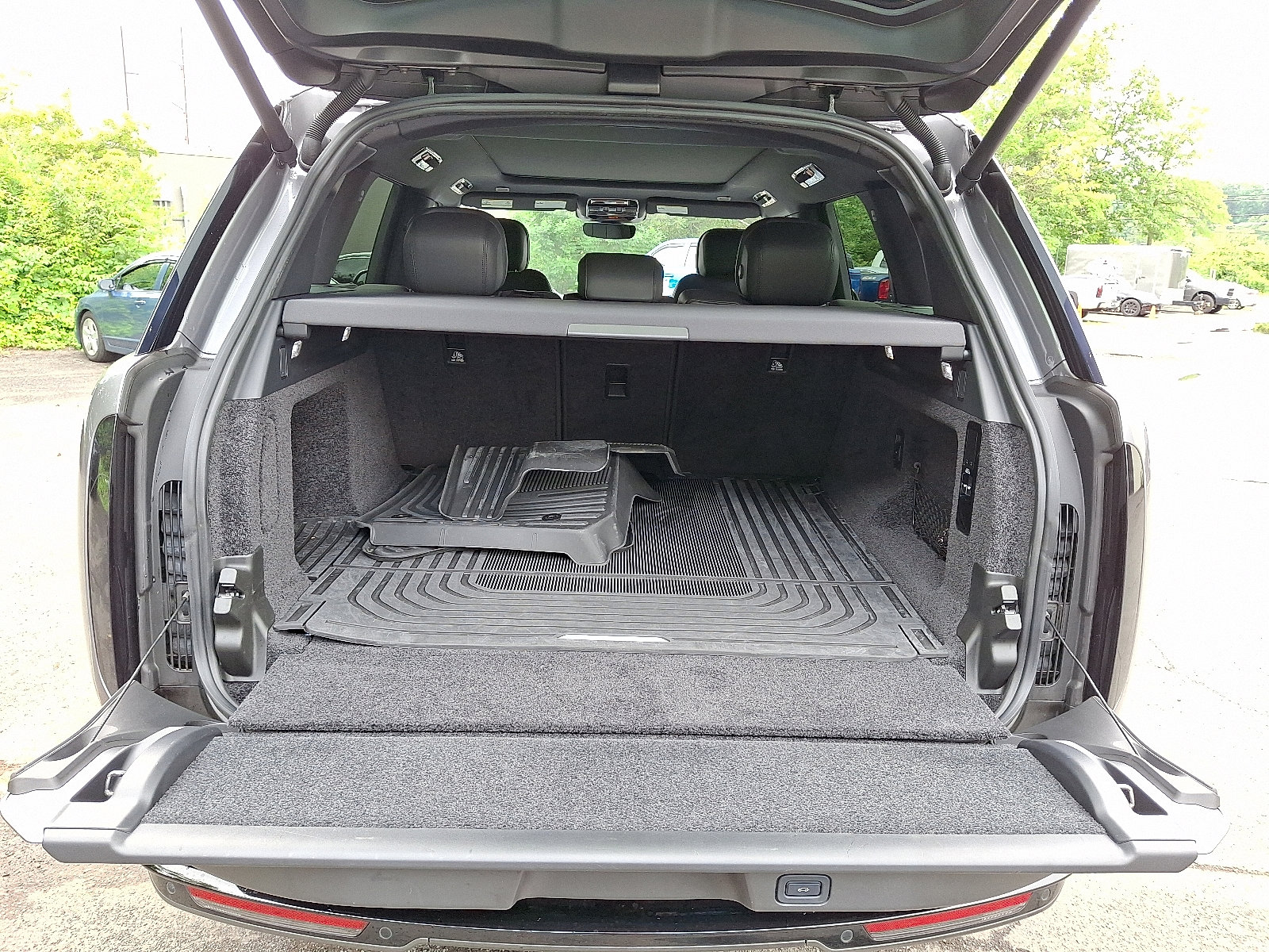 Certified 2023 Land Rover Range Rover SE image 28