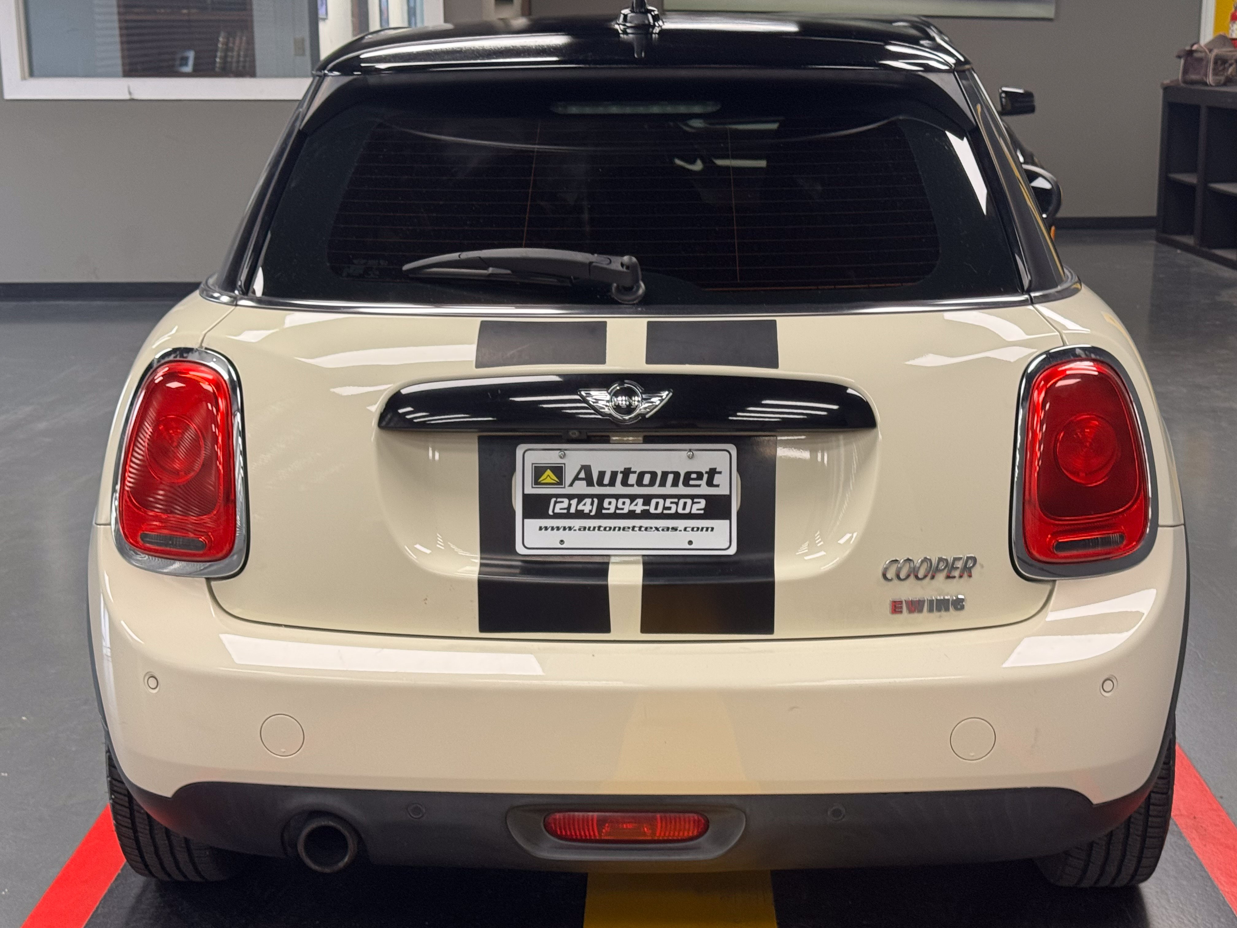 Used 2016 MINI Cooper 4-Door Hardtop FWD image 5