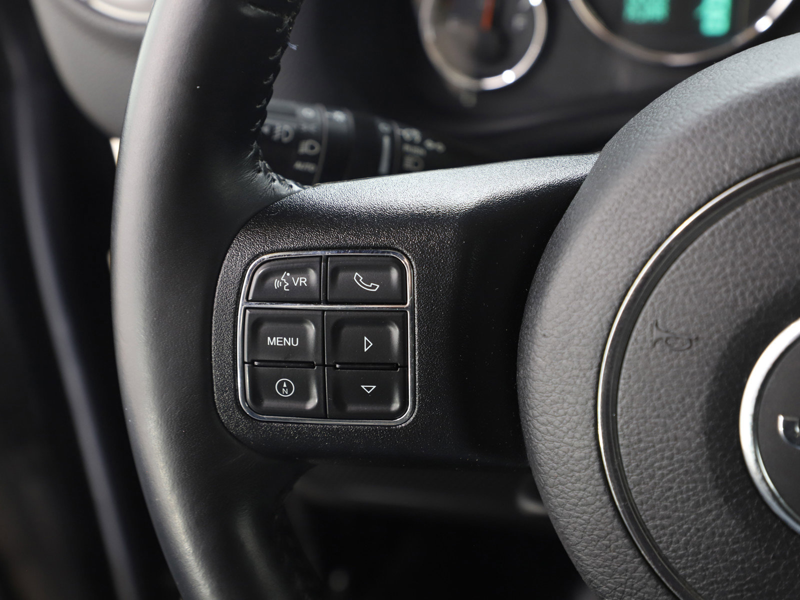 Used 2016 Jeep Wrangler Unlimited Rubicon w/ Dual Top Group image 23