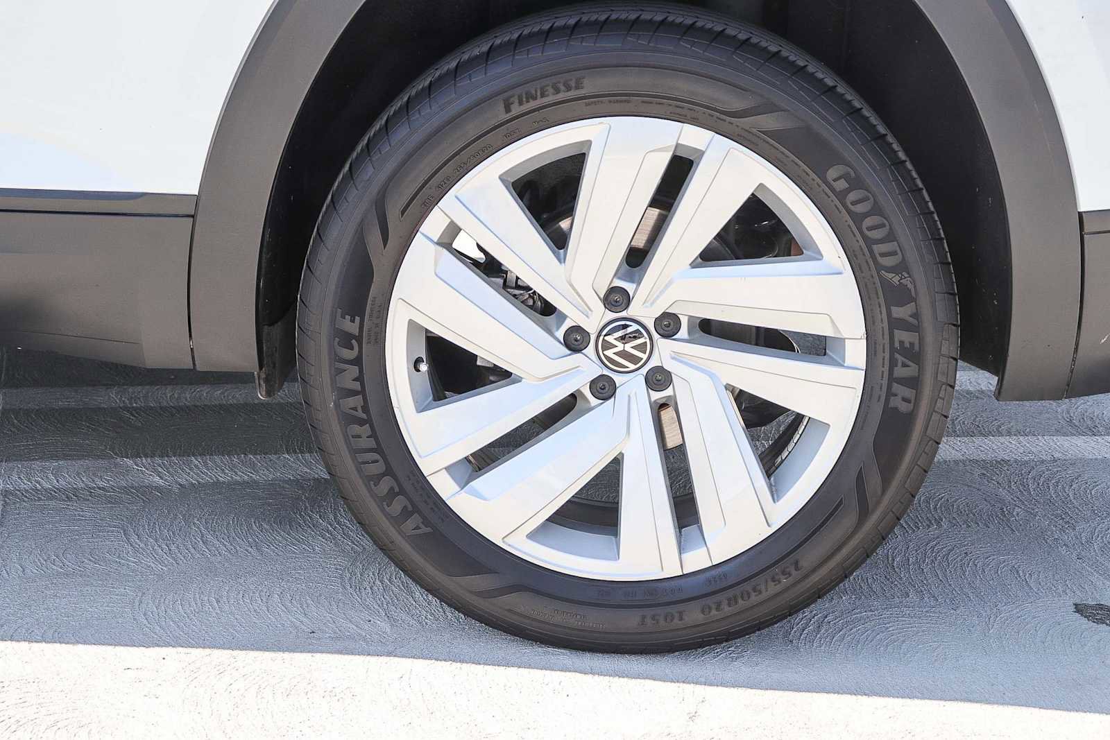 Used 2022 Volkswagen Atlas Cross Sport SE image 10