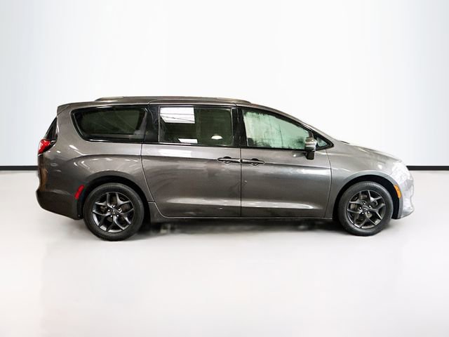 Used 2019 Chrysler Pacifica Limited w/ S Appearance Package image 5