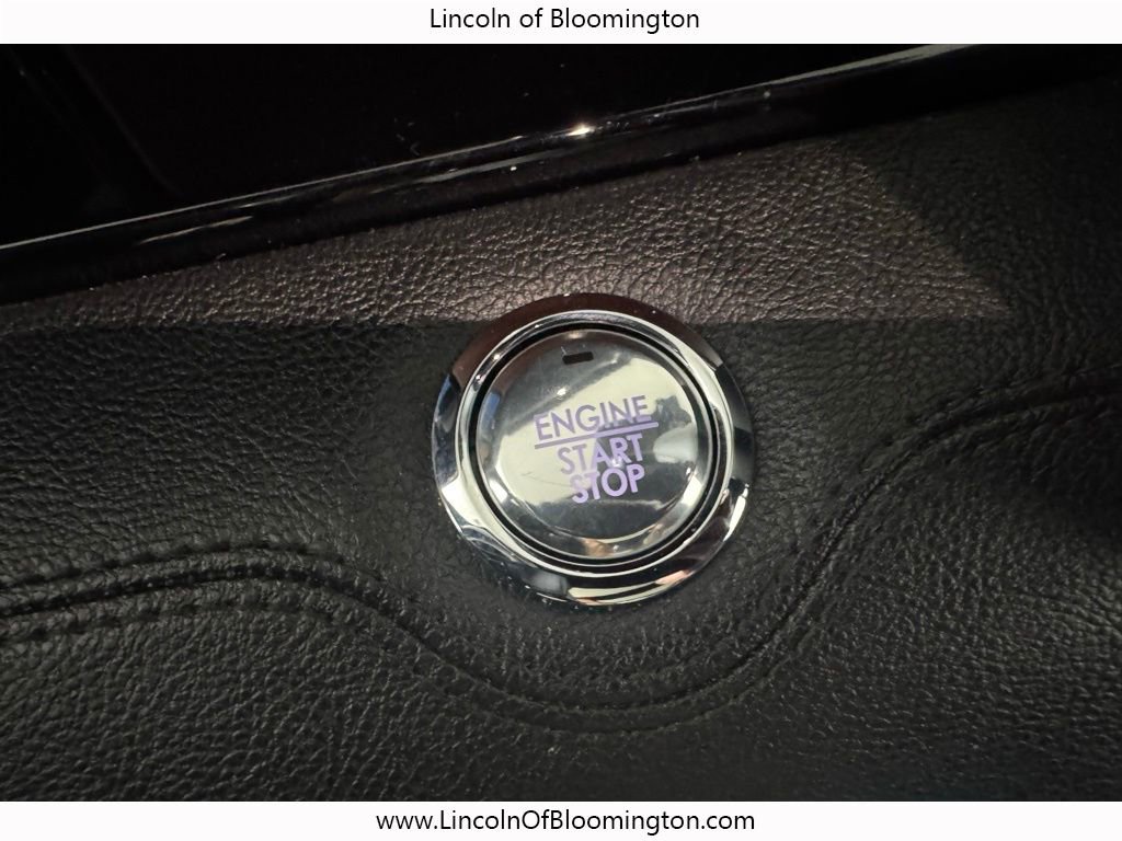 Used 2019 Lincoln Navigator Select AWD/4WD image 57