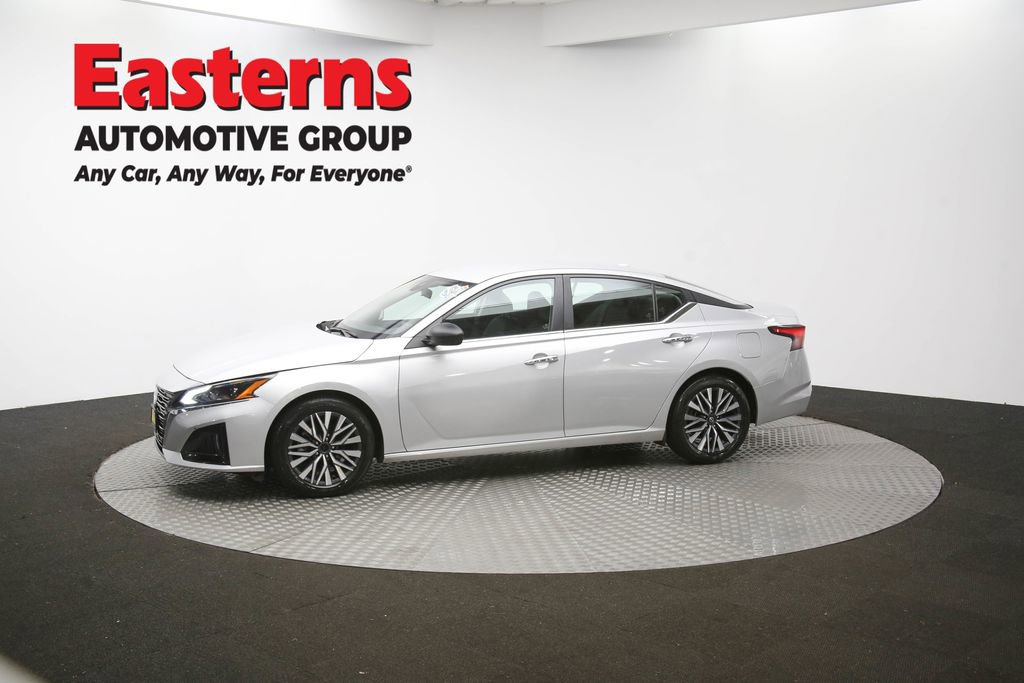 Used 2024 Nissan Altima 2.5 SV image 55