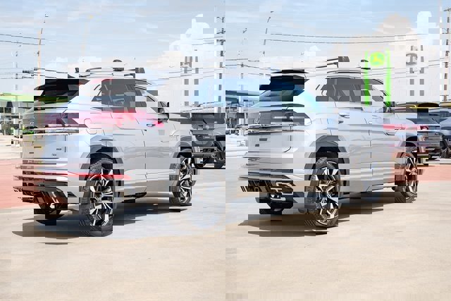 New 2026 Volkswagen Atlas Cross Sport SEL Premium R-Line image 6