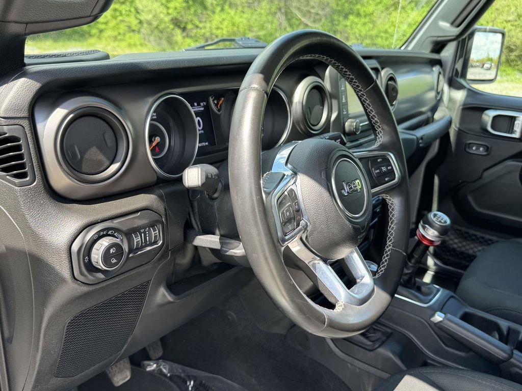 Used 2020 Jeep Gladiator Sport w/ Quick Order Package 23S AWD/4WD image 3