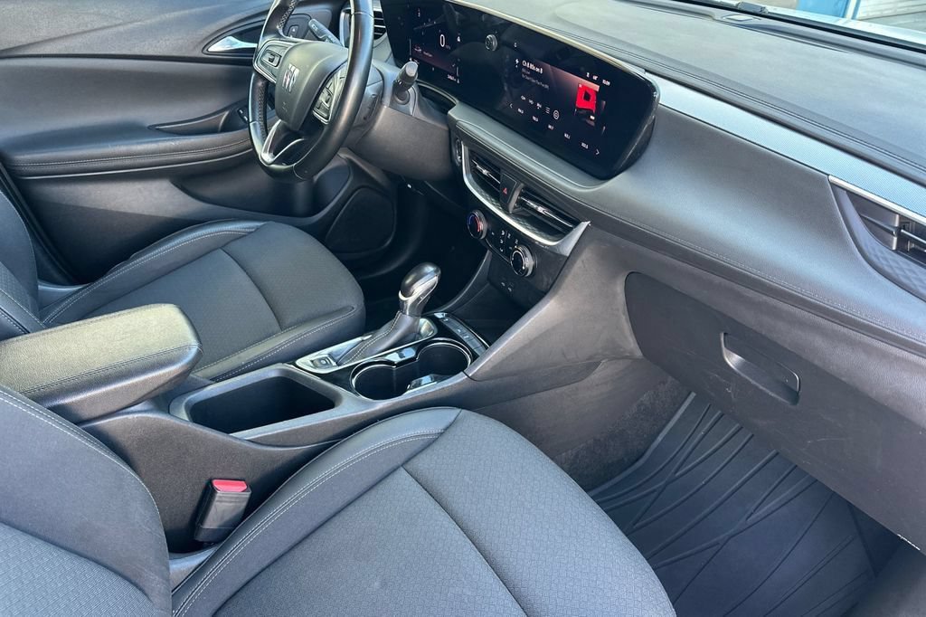 Used 2024 Buick Encore GX Preferred FWD image 16