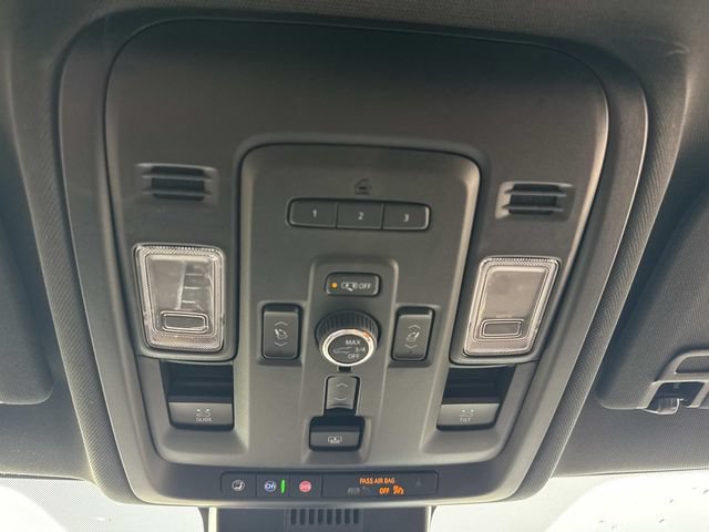 Used 2023 Chevrolet Suburban High Country AWD/4WD image 26