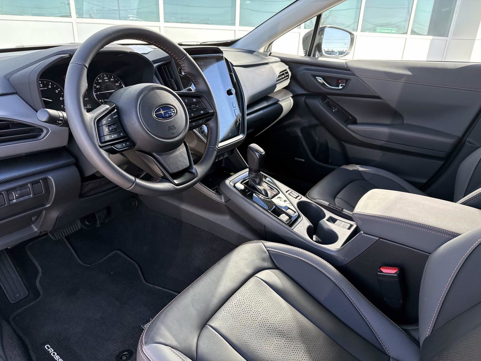 Certified 2025 Subaru Crosstrek 2.5i Limited w/ Crosstrek Mirror Package image 32