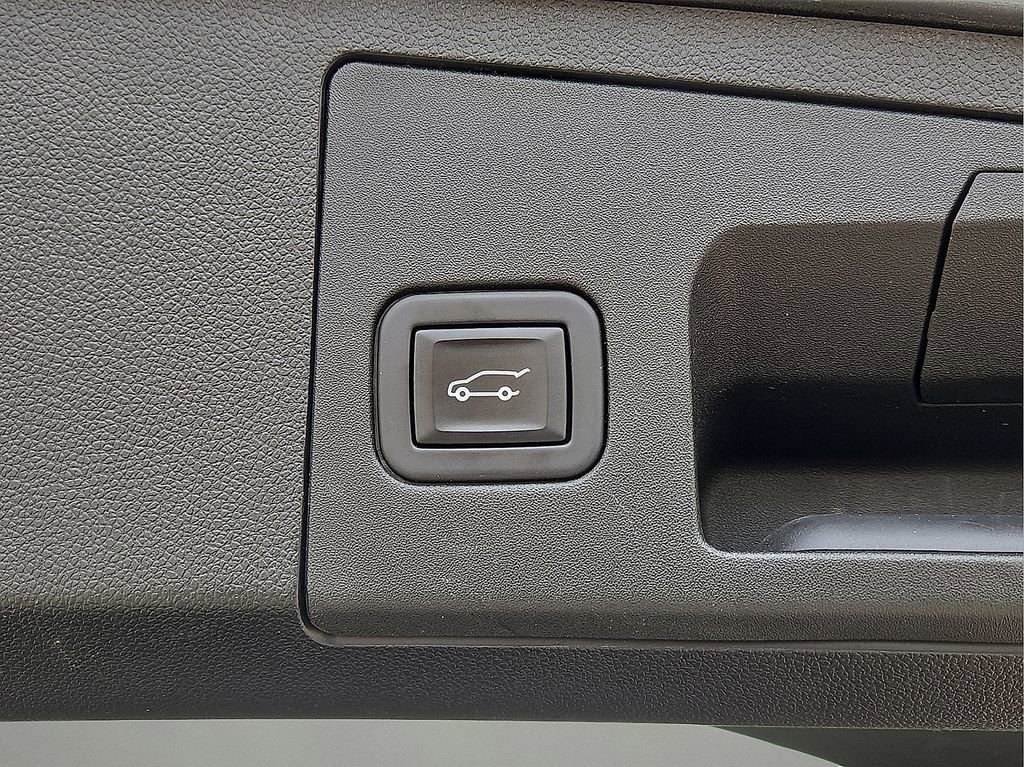 Used 2024 Cadillac XT4 Premium Luxury AWD/4WD image 15
