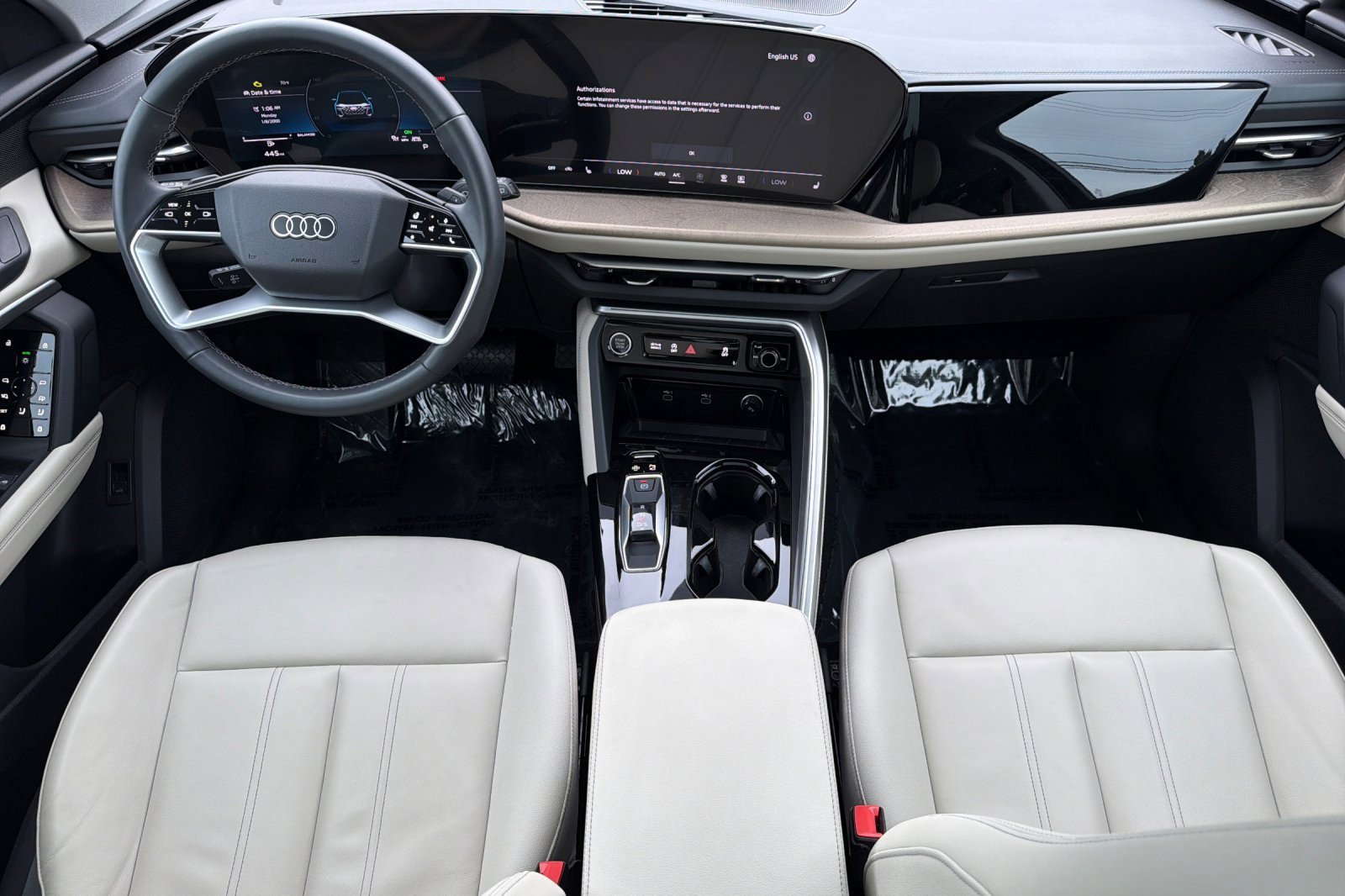 Used 2025 Audi Q5 Premium w/ Convenience Package image 12