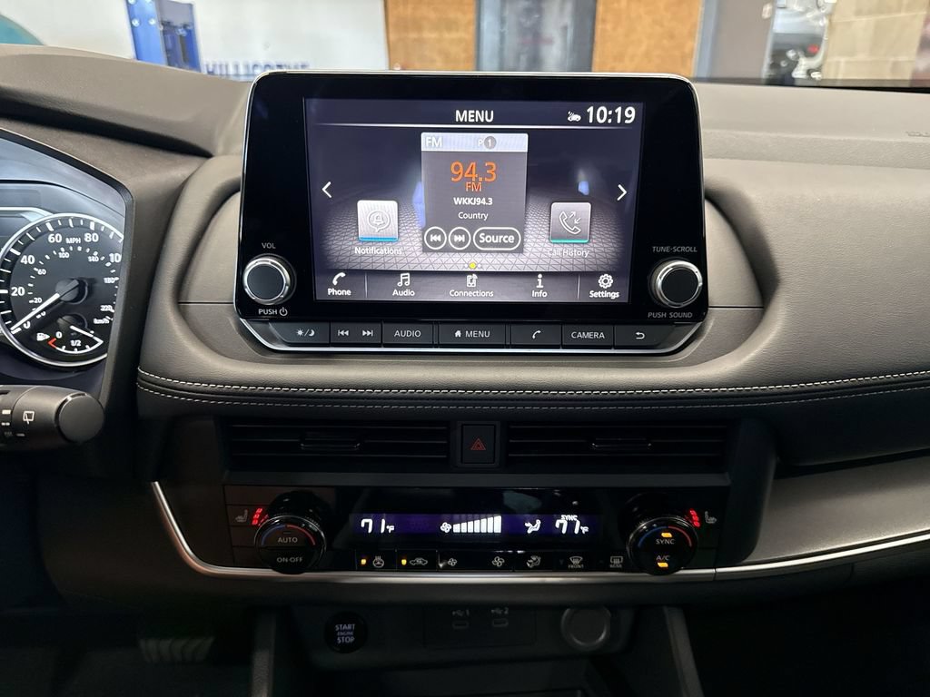 New 2026 Nissan Rogue Dark Armor AWD/4WD image 17