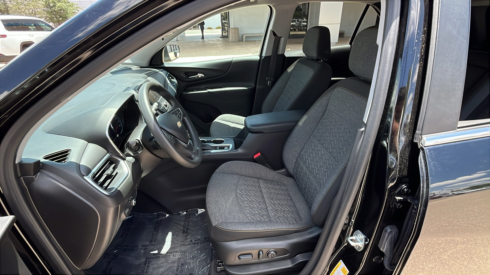 Used 2022 Chevrolet Equinox LT FWD image 10